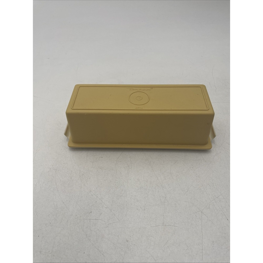 Vtge Gold & Cream TUPPERWARE Covered Plastic Butter Dish